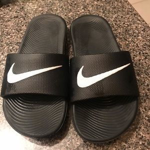 Unisex size 1 Nike Sandals Basically New